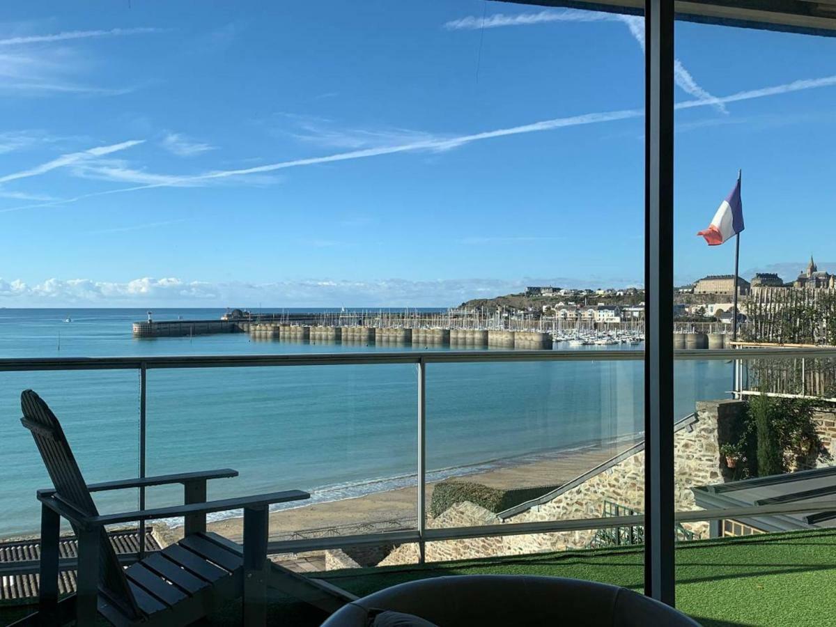 Un Balcon Sur La Mer, Acces Direct A La Plage Гранвиль Экстерьер фото