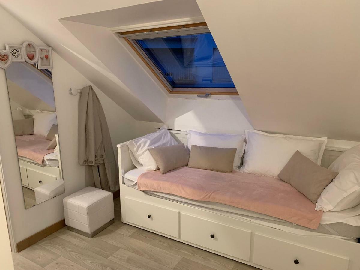 Un Balcon Sur La Mer, Acces Direct A La Plage Гранвиль Экстерьер фото
